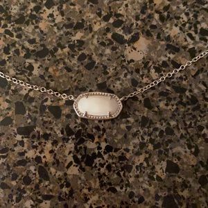 Kendra Scott necklace